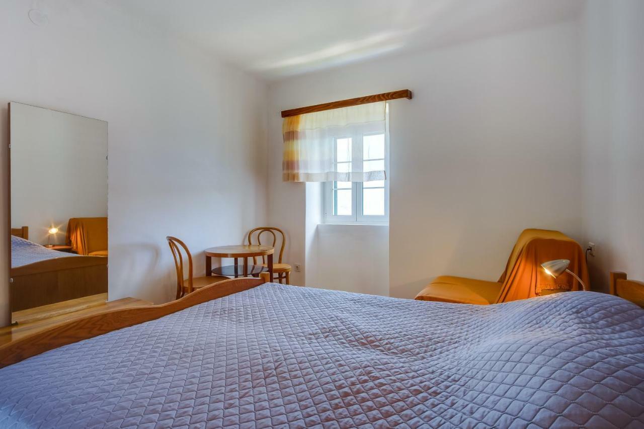 Apartments Valun Extérieur photo